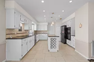 7414 Starbridge Dr, Houston, TX 77095 - Photo 11