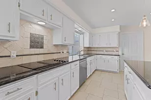 7414 Starbridge Dr, Houston, TX 77095 - Photo 13