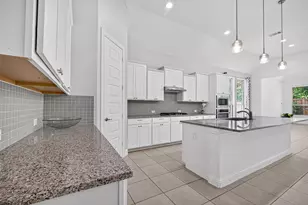 13326 Lake Chesdin Rd, Houston, TX 77044 - Photo 11