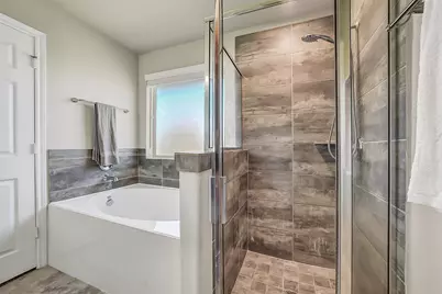 18946 Barrington Grove Trace, Richmond, TX 77407 - Photo 17