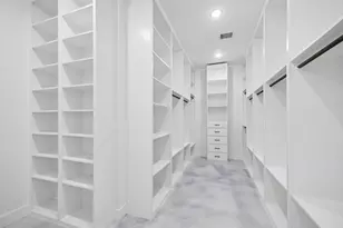 2405 W Greenbriar Dr, Huntsville, TX 77340 - Photo 15