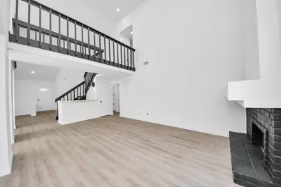 2911 Meadowgrass Lane, Houston, TX 77082 - Photo 9