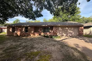 3506 Oxford Rd, Alvin, TX 77511 - Photo 1