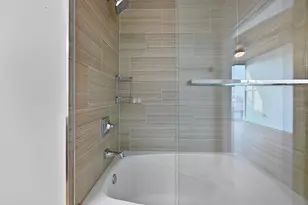 5925 Almeda Rd, Houston, TX 77004 - Photo 13