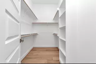 303 Queen Sude Ln, Houston, TX 77091 - Photo 5
