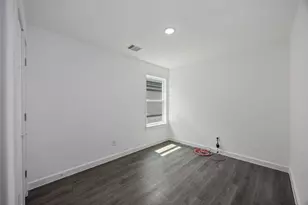 8412 De Priest St, Houston, TX 77088 - Photo 17