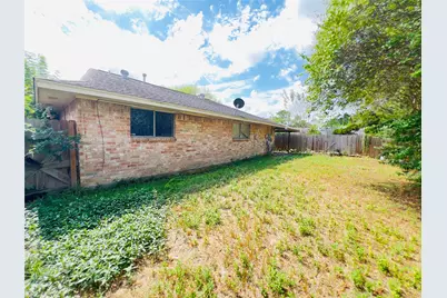 7706 Sawmill Trail, Houston, TX 77040 - Photo 17