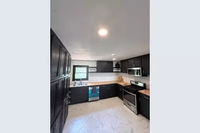 1604 Avenue P, Huntsville, TX 77340 - Photo 7