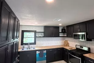 1604 Ave P, Huntsville, TX 77340 - Photo 7