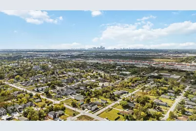 8114 Jeffery Street, Houston, TX 77028 - Photo 33