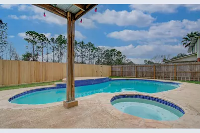 2211 S Mission Circle, Friendswood, TX 77546 - Photo 43