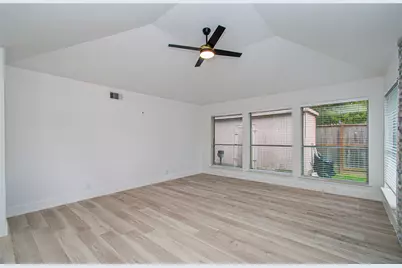 2211 S Mission Circle, Friendswood, TX 77546 - Photo 19