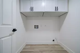 2211 S Mission Cir, Friendswood, TX 77546 - Photo 9