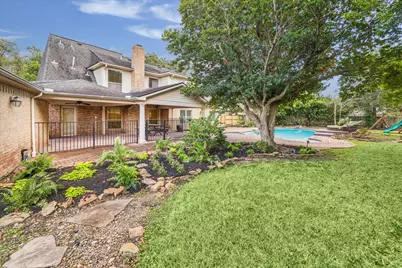 2526 Stephens Grant Drive, Sugar Land, TX 77479 - Photo 9