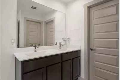 13517 Bonita Island Way, Texas City, TX 77568 - Photo 15