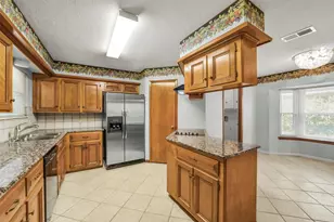 7506 N Hollow Cir, Humble, TX 77396 - Photo 9