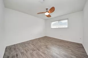 8227 Ivan Reid Dr, Houston, TX 77040 - Photo 33