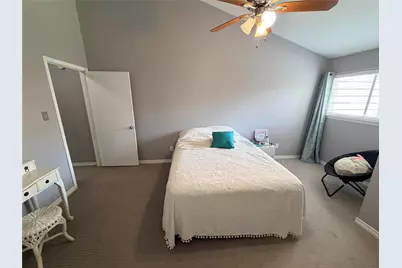 726 Country Place Drive #B, Houston, TX 77079 - Photo 15