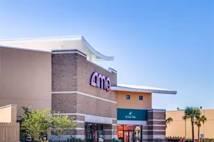 8 Robin Ct, Angleton, TX 77515 - Photo 33