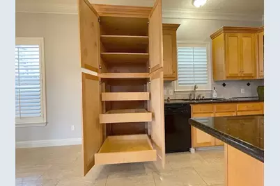 3738 Elizabeth Court, Houston, TX 77025 - Photo 11
