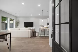 5215 Amber Sunrise Dr, Houston, TX 77018 - Photo 3