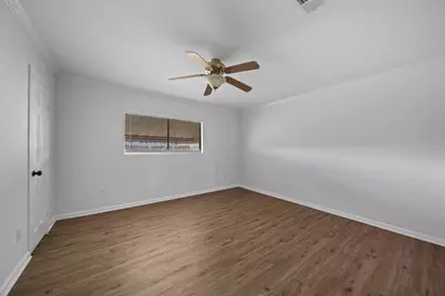 11024 San Jacinto Drive, La Porte, TX 77571 - Photo 5