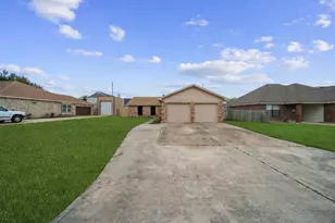 11024 San Jacinto Dr, La Porte, TX 77571 - Photo 13