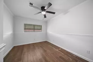 11024 San Jacinto Dr, La Porte, TX 77571 - Photo 9