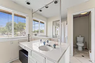 6815 Inwood W Dr, Houston, TX 77088 - Photo 13