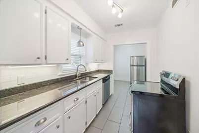 1937 W McKinney Street #1939, Houston, TX 77019 - Photo 7