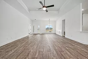 724 Greystone Ln, Angleton, TX 77515 - Photo 11