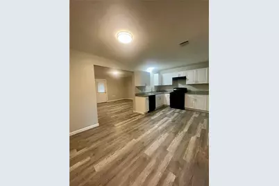 618 W Peach Street, Angleton, TX 77515 - Photo 3