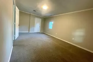 618 W Peach St, Angleton, TX 77515 - Photo 13