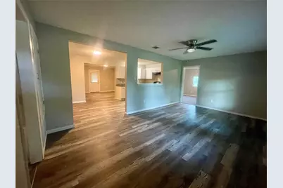 618 W Peach Street, Angleton, TX 77515 - Photo 5
