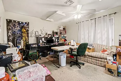 810 Miller, Anahuac, TX 77514 - Photo 15