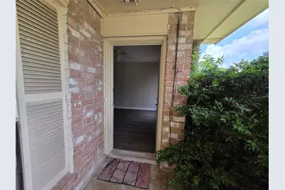 12738 Shannon Hills Drive, Houston, TX 77099 - Photo 3