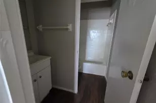 12738 Shannon Hills Dr, Houston, TX 77099 - Photo 21