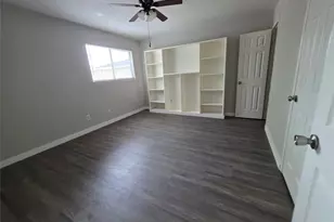 12738 Shannon Hills Dr, Houston, TX 77099 - Photo 9