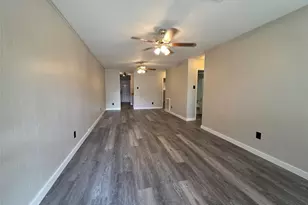 12738 Shannon Hills Dr, Houston, TX 77099 - Photo 13