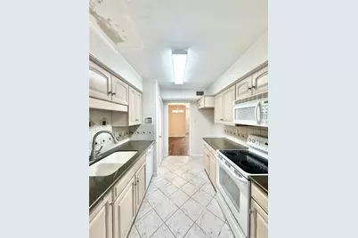 10353 Briar Forest Drive, Houston, TX 77042 - Photo 7