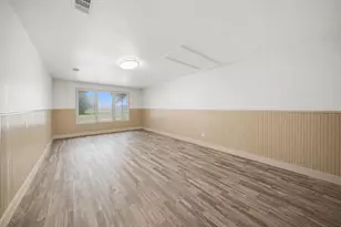 415 W Decherd St, Franklin, TX 77856 - Photo 21