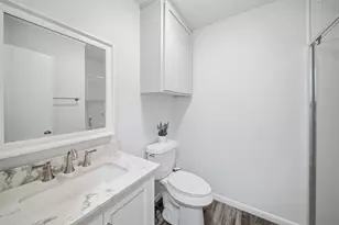 415 W Decherd St, Franklin, TX 77856 - Photo 17