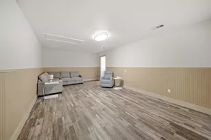 415 W Decherd St, Franklin, TX 77856 - Photo 19