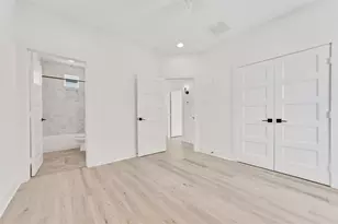 1035 W 24th St, Houston, TX 77008 - Photo 37