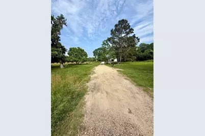 33 N County Road 2066, Liberty, TX 77575 - Photo 3