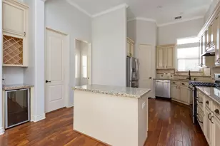 5743 Kiam St, Houston, TX 77007 - Photo 3