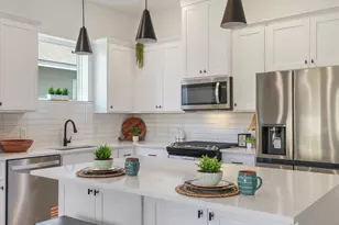 1909 Dewalt St, Houston, TX 77088 - Photo 5