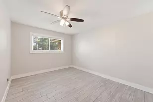1718 Laurel Springs Ln, Kingwood, TX 77339 - Photo 19