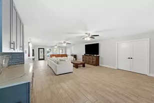 1718 Laurel Springs Ln, Kingwood, TX 77339 - Photo 5