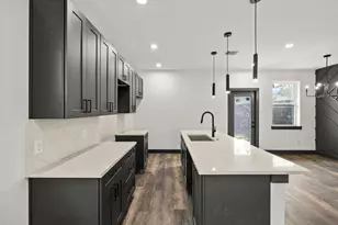 7818 Hanfro Ln, Houston, TX 77088 - Photo 25